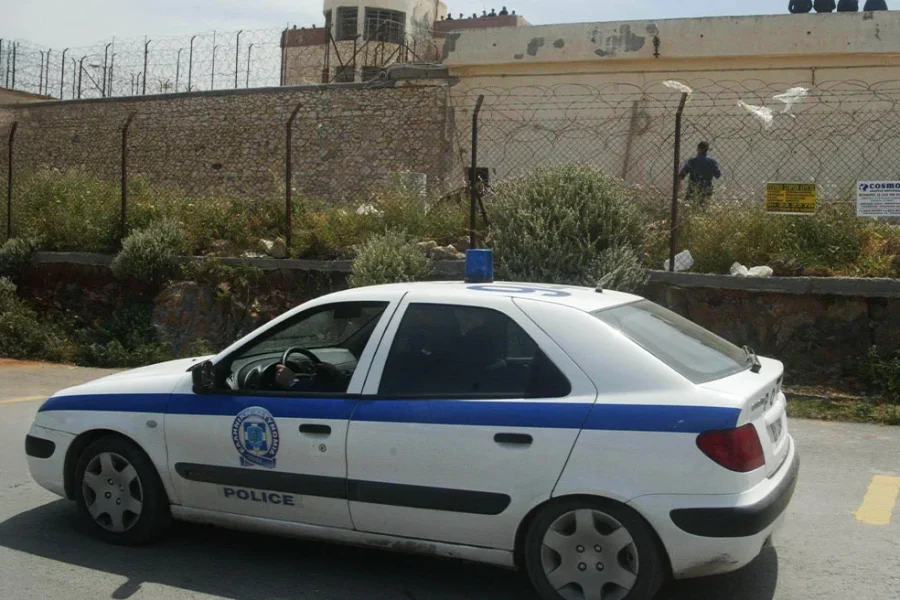 Γλέντια με αλκοόλ και ακριβά ψάρια έστηναν οι προφυλακισμένοι Καργάκηδες