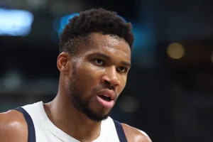 Γιάννης Αντετοκούνμπο: «Στόχος να μείνω όσο μπορώ στο ΝΒΑ, αλλά αν δεν γίνεται θα σκεφτώ και την Euroleague»