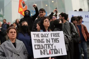 Ο Ιμάμογλου και το σχέδιο εξόντωσης του CHP: Το νέο μέτωπο Ερντογάν με την αντιπολίτευση