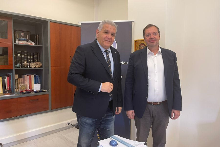 Συνάντηση Β. Καρκανάκη και Μ. Παπαδάκη για τα προβλήματα στο λιμάνι