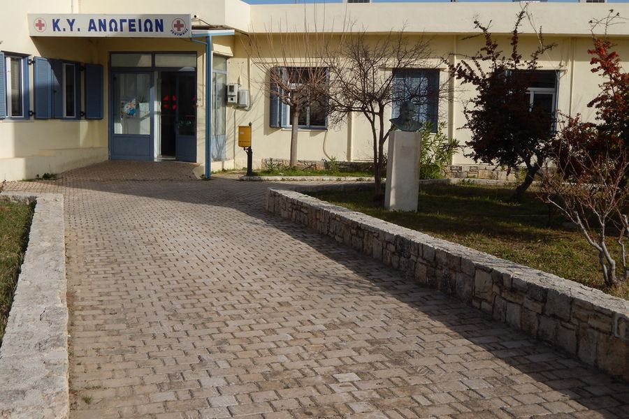 Έπεσαν οι υπογραφές για την ενεργειακή αναβάθμιση του Κέντρου Υγείας Ανωγείων