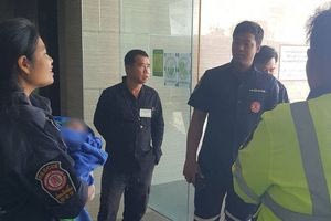 Αδιανόητο: Νεογέννητο βρέφος βρέθηκε μέσα σε καζανάκι στην Ταϊλάνδη – Το έσωσε η καθαρίστρια