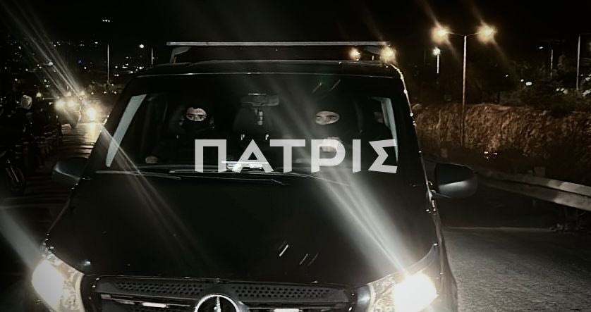 (ΦΩΤΟ + ΒΙΝΤΕΟ) Παραδόθηκαν οι τρεις καταζητούμενοι για το μακελειό στα Βορίζια – Εντοπίστηκε το ξενοδοχείο που κρυβόταν ο ένας