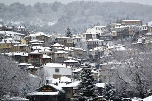 Χριστούγεννα στην Ελλάδα: «Χαμός» για ένα δωμάτιο στους δημοφιλείς προορισμούς