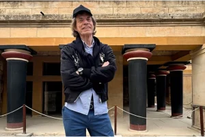 Ο Μικ Τζάγκερ ανέβασε φωτογραφίες από την επίσκεψή του στην Κνωσό