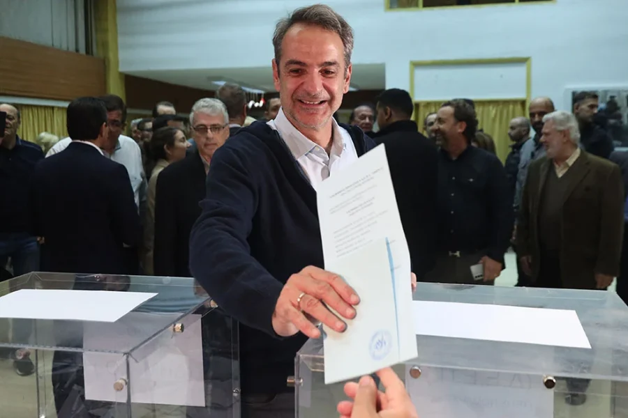 Ψήφισε στις εσωκομματικές εκλογές της ΝΔ ο Κυριάκος Μητσοτάκης