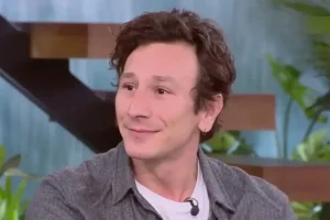 Συγκλονίζει ο Μιχάλης Σαράντης: «Έχασα τον καλύτερό μου φίλο, για χρόνια είχα ενοχές που έζησα εγώ κι όχι εκείνος»