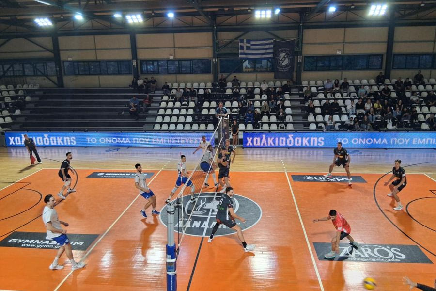Βόλεϊ: Ο ΟΦΗ πήρε το τρίποντο επί της Κηφισιάς και το αφιέρωσε στον «χαζομπαμπά» Χαραλαμπίδη
