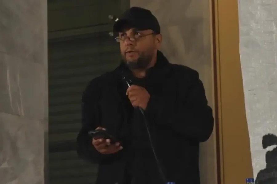 Πολυτεχνείο: Η συγκινητική ομιλία του Πάνου Ρούτσι στη φοιτητική εκδήλωση – «Όταν η νέα γενιά σιωπά, τότε η αδικία νικά»