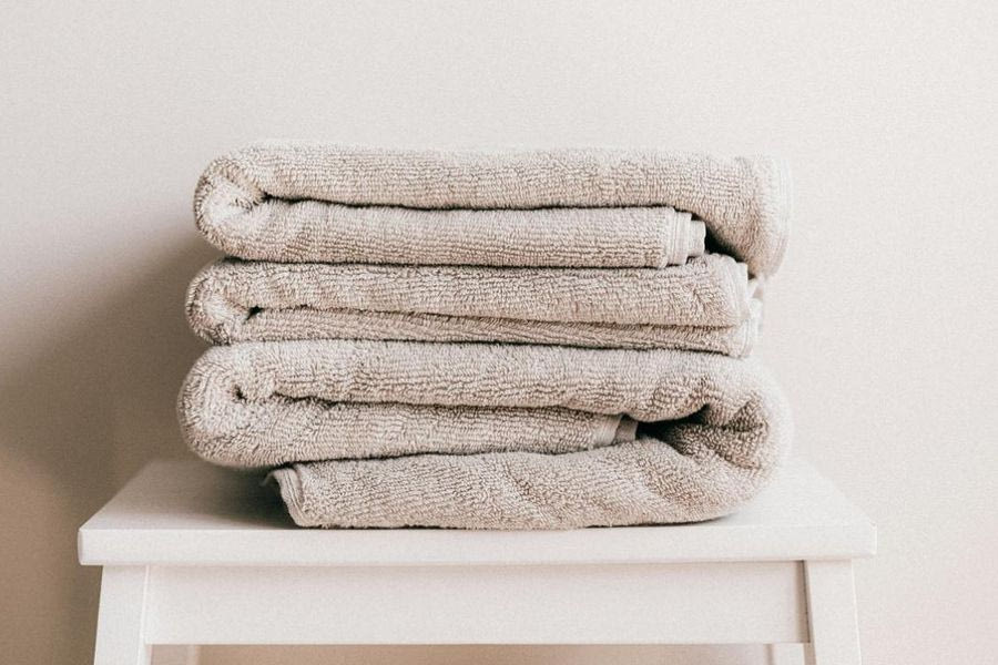 Το λάθος που όλοι κάνουν με τις πετσέτες – Έτσι χάνουν την απορροφητικότητα τους
