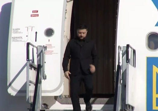 Έφτασε στην Αθήνα ο Ζελένσκι: Με Τασούλα η πρώτη συνάντηση