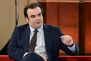 Ο Κυριάκος Πιερρακάκης είναι ένας από τους βασικούς διεκδικητές για την προεδρία του Eurogroup