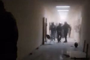 Επεισόδια στο Πολυτεχνείο με ζημιές και ξυλοδαρμούς – Δείτε βίντεο