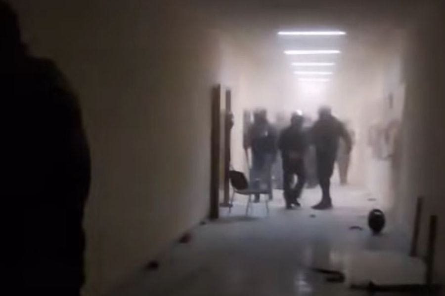 Επεισόδια στο Πολυτεχνείο με ζημιές και ξυλοδαρμούς – Δείτε βίντεο