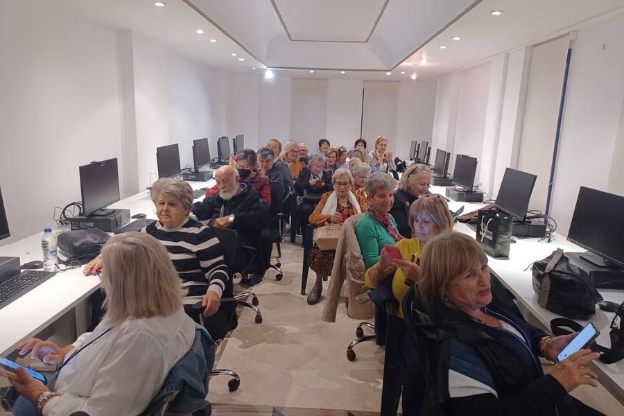 Μεγάλο ενδιαφέρον για το σεμινάριο ψηφιακής εκπαίδευσης για την Τρίτη Ηλικία