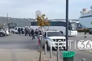 Διαδηλωτές πέταξαν μπογιές σε λεωφορεία με Ισραηλινούς τουρίστες στη Σούδα –  Δείτε βίντεο