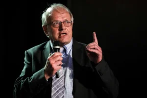 Περιπέτεια υγείας για τον Άκη Τσελέντη – Ήταν 50 ημέρες στο νοσοκομείο