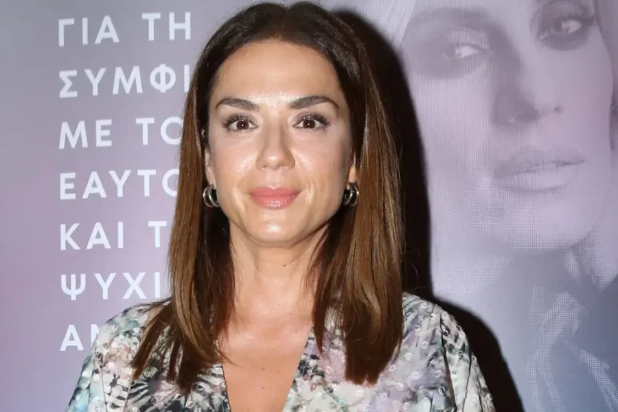 Βάσω Λασκαράκη για «Σόι σου»: «Μαζευτήκαμε στο σπίτι μου με πίτσες και σουβλάκια για να δούμε την πρεμιέρα»