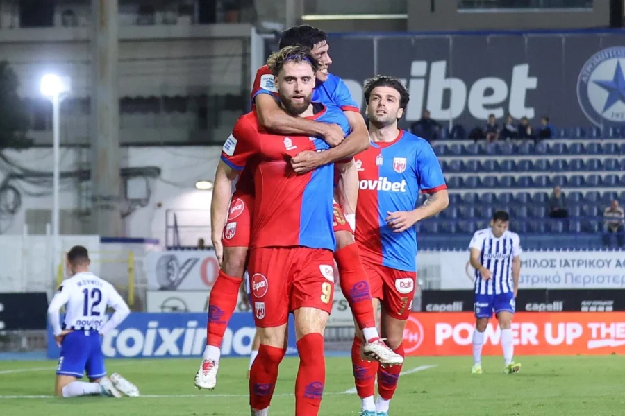 Super League: «Πέταξε» στο Περιστέρι για την τετράδα ο Βόλος