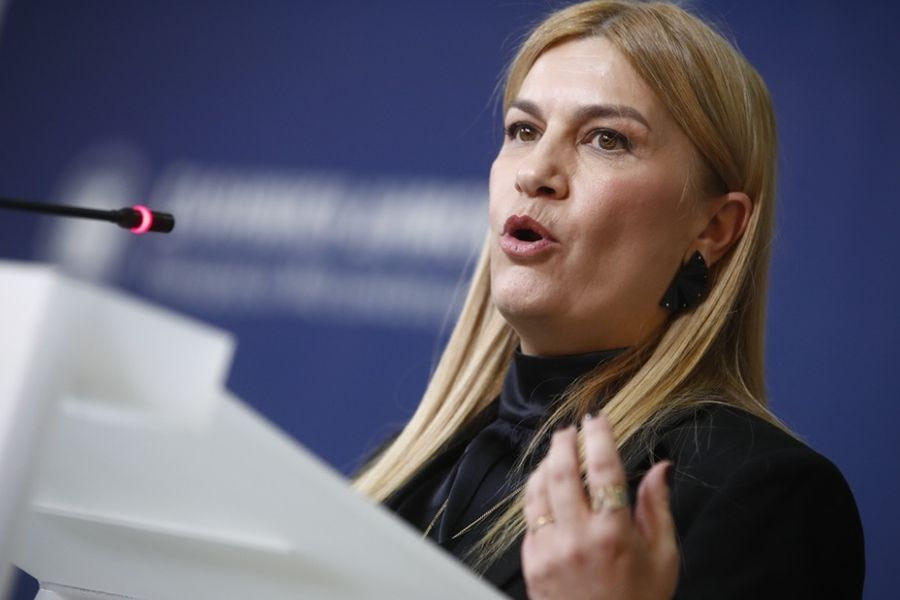 Ενάντια στο κλείσιμο των καταστημάτων των ΕΛΤΑ και η Σέβη Βολουδάκη