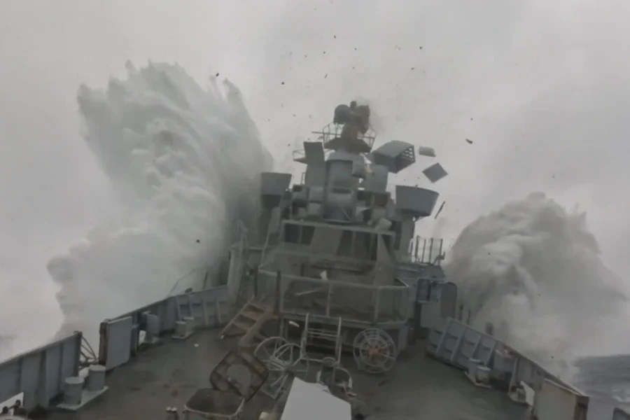 Νορβηγία: Παροπλισμένο πλοίο βυθίστηκε με τορπίλη σε άσκηση του ΝΑΤΟ (vid)