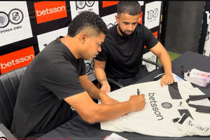 Γκόμεζ και Ναμπί υπέγραψαν αυτόγραφα στο “Γεντί Κουλέ” και χάρισαν χαμόγελα στους φίλους του ΟΦΗ (vid)