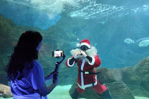 Ο Άγιος Βασίλης έστειλε ευχές στους μικρούς ασθενείς με αναπνευστήρα!