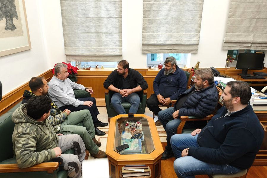 Αρναουτάκης για αγρότες: «Μπορούν να δοθούν λύσεις στα δίκαια αιτήματα τους»