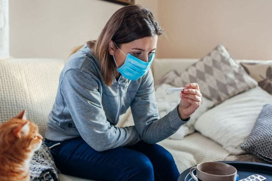 «Μυστηριώδης ιός του λαιμού» σαρώνει τον πλανήτη – Τα συμπτώματα που πρέπει να προσέξετε