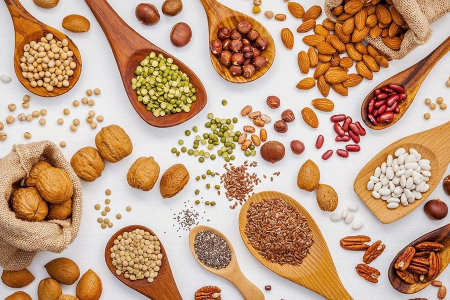 Η «άγνωστη» βιταμίνη που χαρίζει μακροζωία – 10 τροφές που την περιέχουν