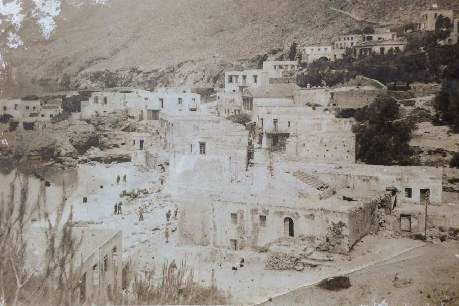 Είσπραξη κατοχικών προστίμων και δάσκαλοι