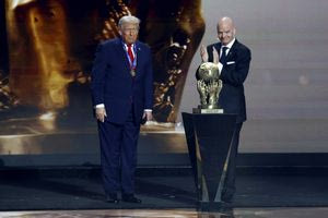 Στον Ντόναλντ Τραμπ το πρώτο βραβείο ειρήνης της FIFA