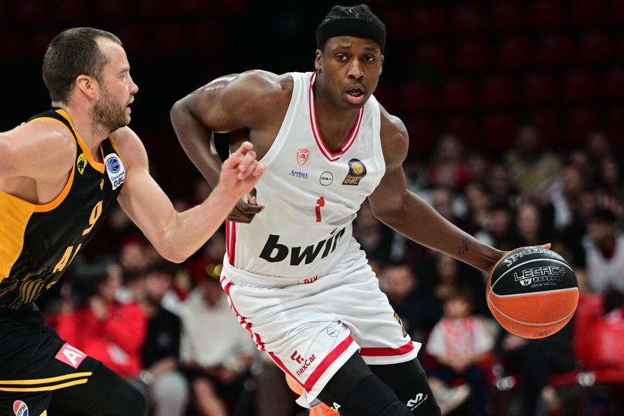 GBL: Αγχώθηκε στο τέλος αλλά νίκησε την ΑΕΚ ο Ολυμπιακός (vid)