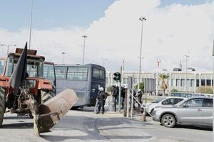 Αγροτικές κινητοποιήσεις: Διαψεύσει η ΕΛ.ΑΣ τη χρήση «πλαστικών σφαιρών» στα επεισόδια