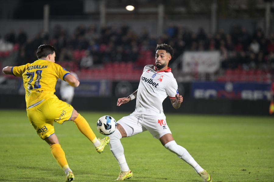 Super League: Ο Παναιτωλικός «βύθισε» κι άλλο τον Πανσερραϊκό