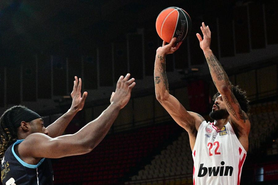 Με 41 πόντους του Ντόρσεϊ ο Ολυμπιακός επιβλήθηκε του Κολοσσού