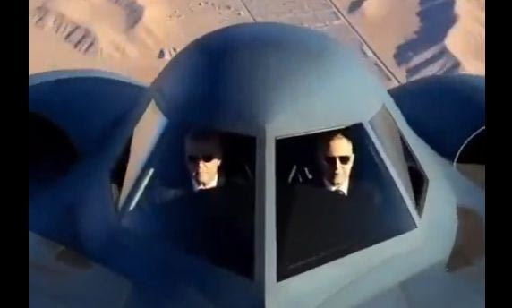 Βίντεο AI δημοσίευσε το γραφείο του Νετανιάχου – Ο Τραμπ συγκυβερνήτης σε βομβαρδιστικό Β-2