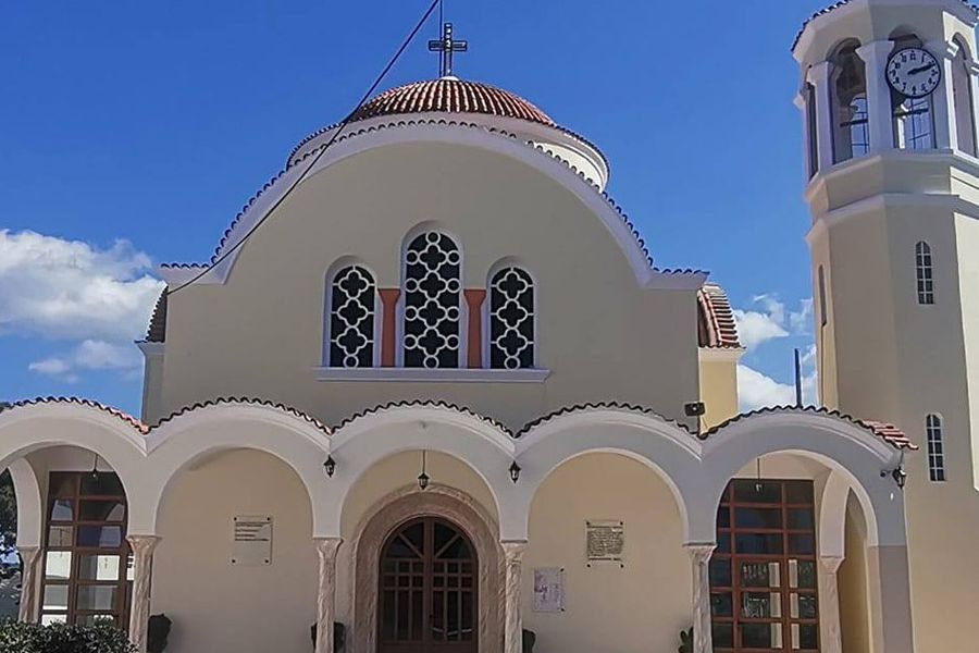 Παραδοσιακή καντάδα στα σοκάκια της Ενορίας Φορτέτσας