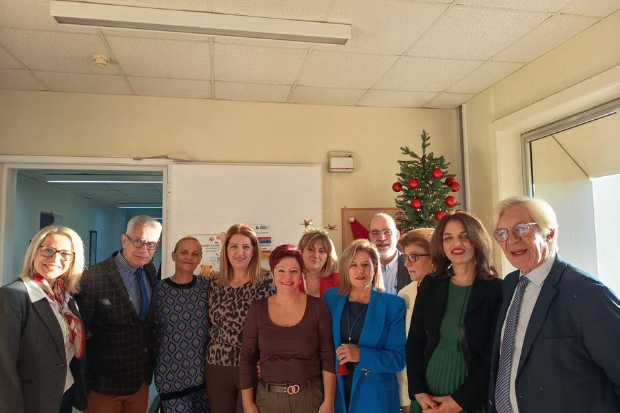 ΠΑΓΝΗ: Χριστουγεννιάτικο πρωινό για τους νοσηλευτές που εφημέρευαν