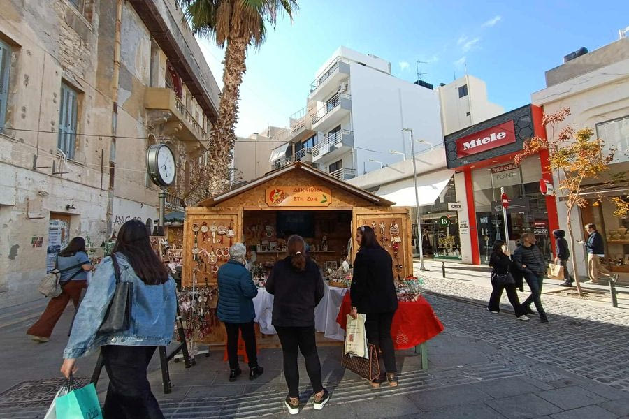 (ΦΩΤΟ) Χριστούγεννα με… φθινοπωρινό καιρό στο Ηράκλειο