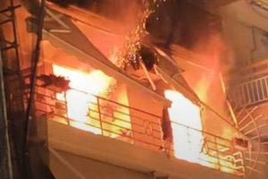 Θεσσαλονίκη: Πέθανε η ηλικιωμένη μετά τη φωτιά στο διαμέρισμά της