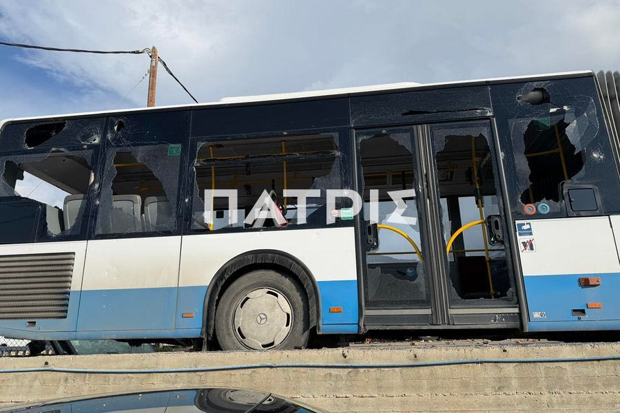 ΦΩΤΟ: «Πόλεμος» αγροτών ΜΑΤ – Καταστράφηκε λεωφορείο από τον πετροπόλεμο