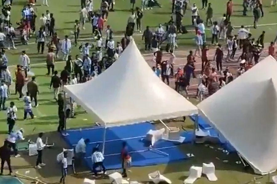 Σκηνές ντροπής στην περιοδεία του Μέσι στην Ινδία: Απόλυτο χάος και επεισόδια (vid)