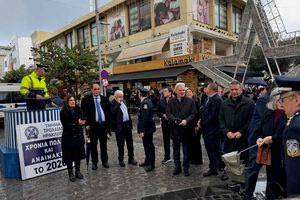 Τροχονόμος από… παλιά στο Ηράκλειο-Αναβίωσε το έθιμο της «βαρέλας»