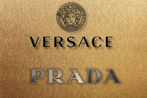 Prada: Προχώρησε στην οριστική εξαγορά της Versace μετά από πολύμηνες διαβουλεύσεις