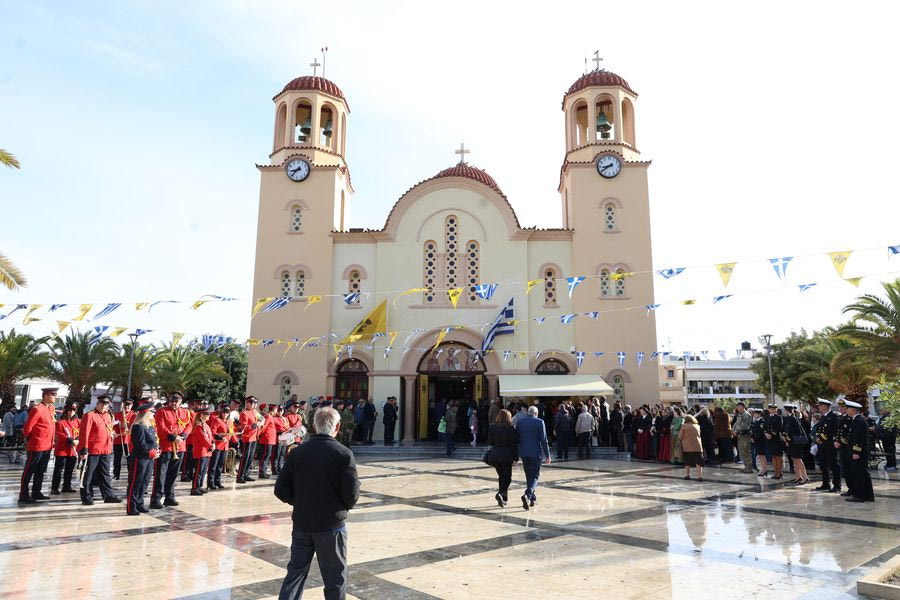 (ΦΩΤΟ) Με λαμπρότητα ο εορτασμός του Αγίου Νικολάου στην Νέα Αλικαρνασσό