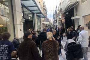 Εορταστικό ωράριο: Ανοιχτά σήμερα και αύριο τα εμπορικά καταστήματα