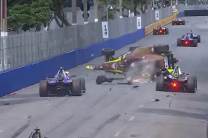 Σοκαριστικό ατύχημα στη Formula E – Βίντεο καταγράφει τη σύγκρουση από όλες τις γωνίες