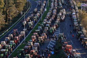 Κλιμακώνουν τις κινητοποιήσεις οι αγρότες: Μετά την ΠΑΘΕ, τα Μάλγαρα και τον Ε65, θα αποκλείσουν και λιμάνια