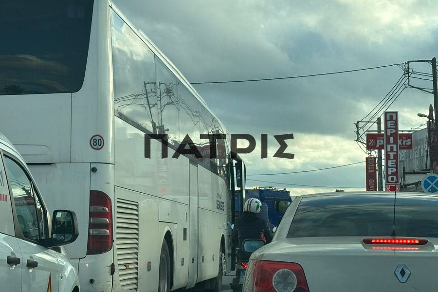 (ΦΩΤΟ) Αναστάτωση στο Γιόφυρο: Λεωφορείο έμεινε στη μέση του δρόμου προκαλώντας κομφούζιο